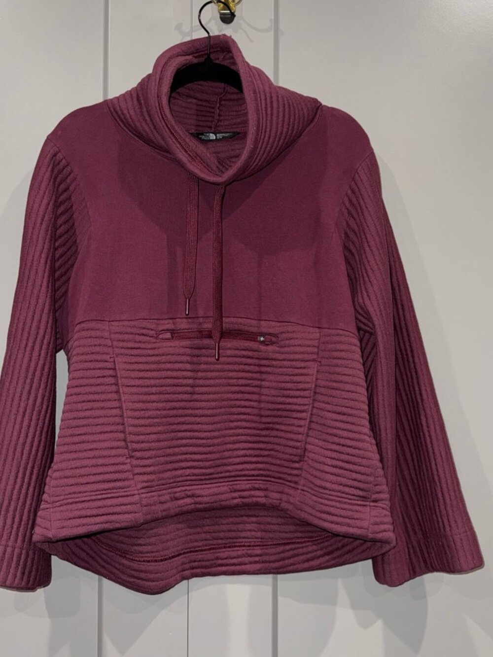 The North Face Women's M Terra Metro Funnel Neck Oversized Cozy Pullover in Fig